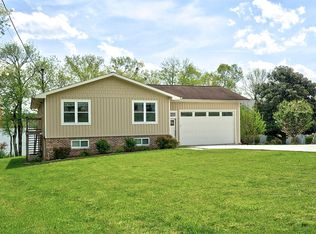 2160 S Shore Acres Rd, Soddy Daisy, TN 37379