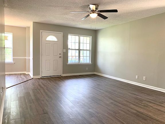 3rd image of 329 Broadmore Dr