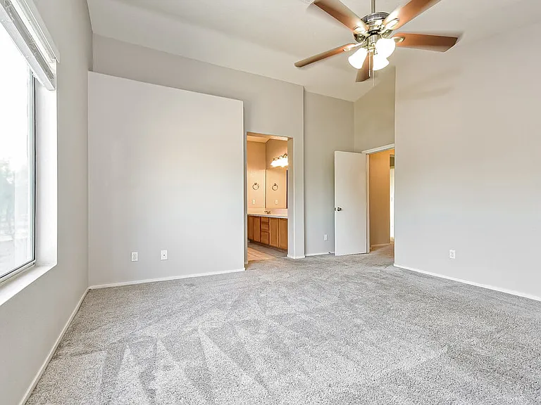 5044 Drifting Creek Ave — Photo 11