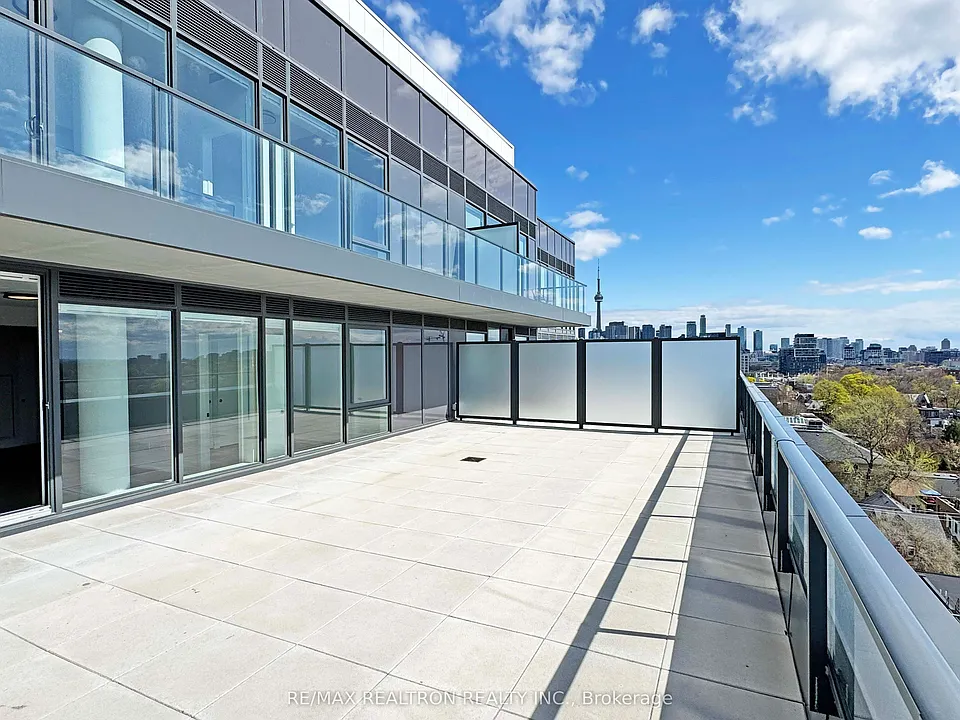 664 Spadina Ave #1001