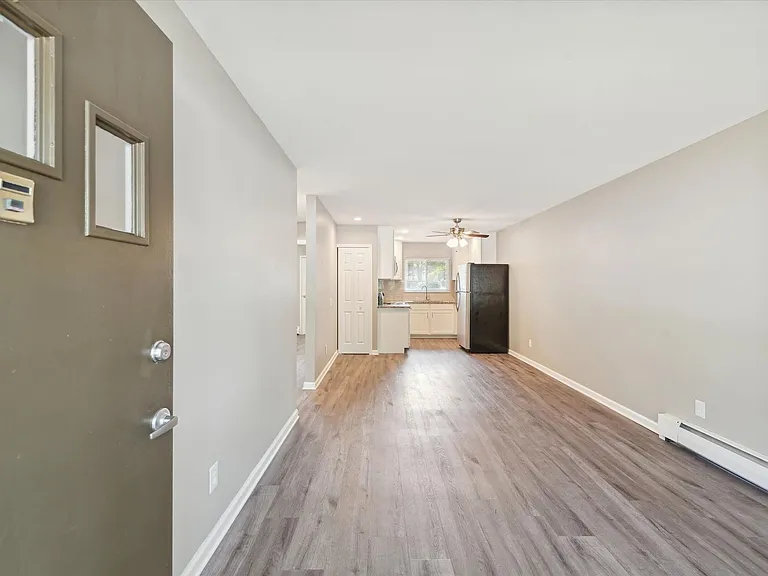 3808 W Sylvania — Photo 3