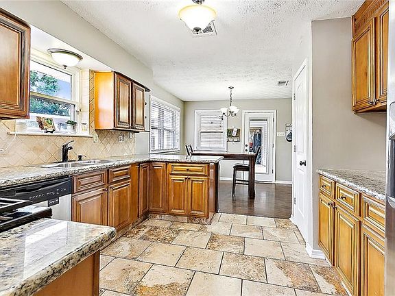 5th image of 116 Rho St