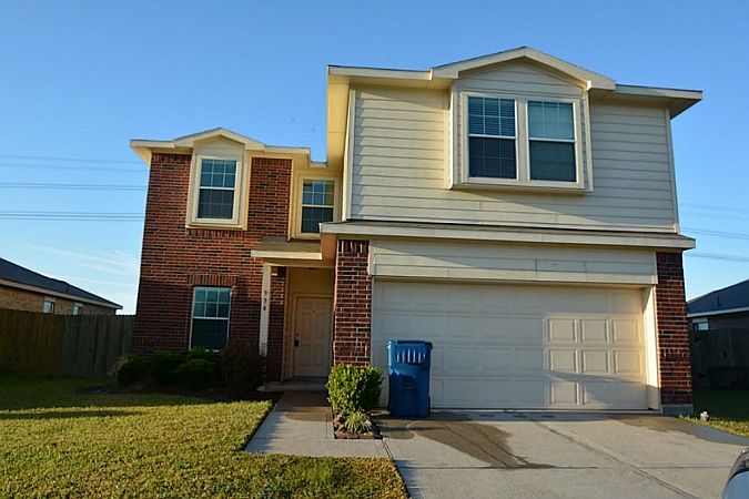 1st image of 934 Driftwood Ln