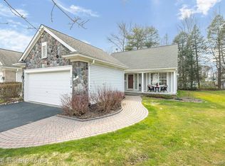 5400 Forest Ridge Dr, Clarkston, MI 48346