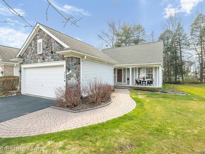 5400 Forest Ridge Dr, Clarkston, MI, 48346