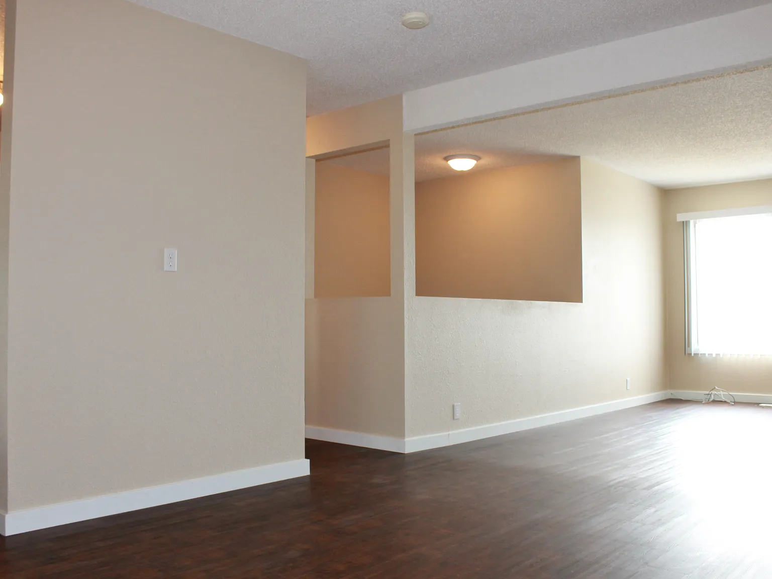 Loran Townhomes — Photo 4