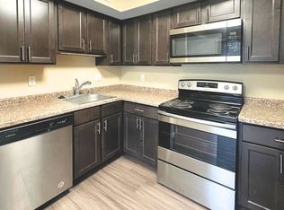 400-414 Chiswell St #115, Saukville, WI 53080