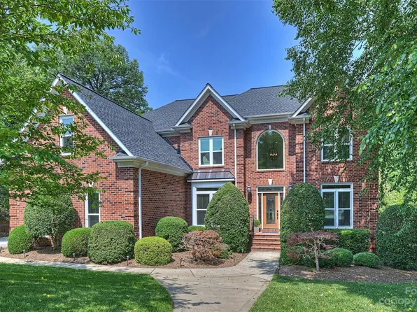 2820 Providence View Ln, Charlotte, NC 28270