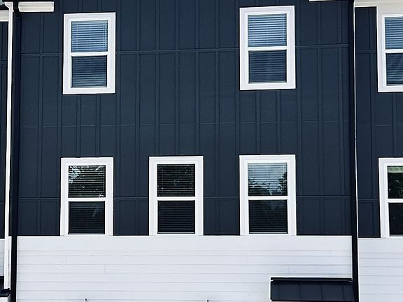 4th image of 2865 Farmhouse Dr