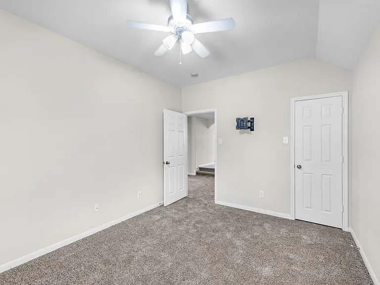 2519 Fair Oak St — Photo 15