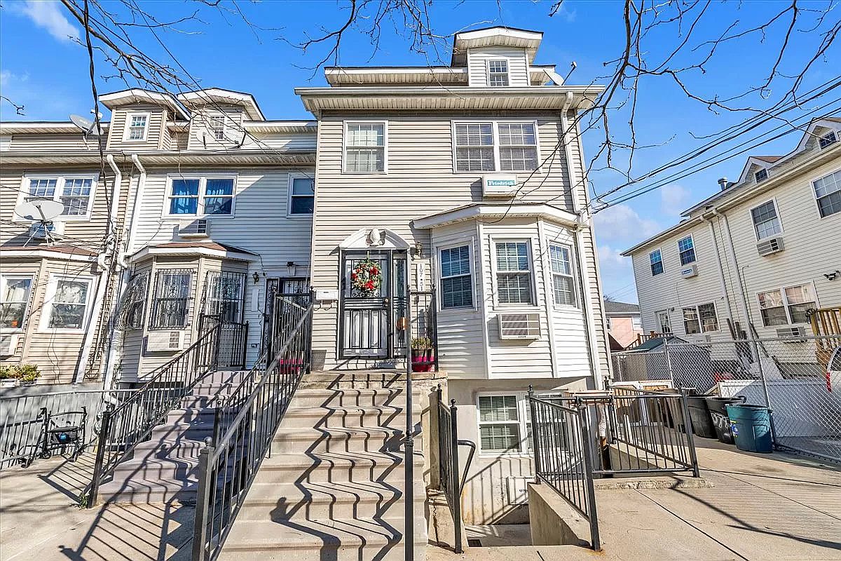 10751 165th St, Jamaica, NY 11433 | Zillow