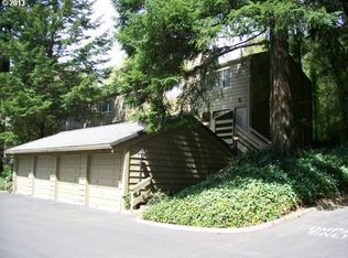 360 Cervantes Cir #14-F, Lake Oswego, OR 97035
