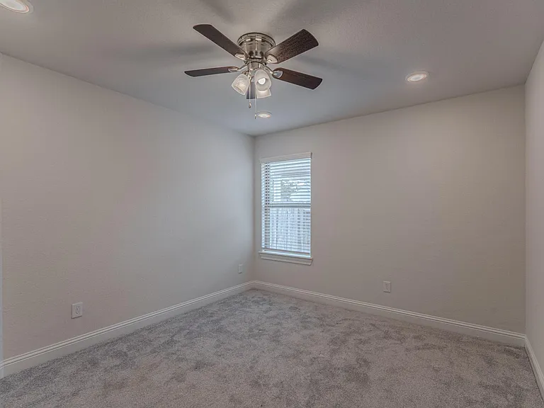 9840 Sweet Flag Ct — Photo 38
