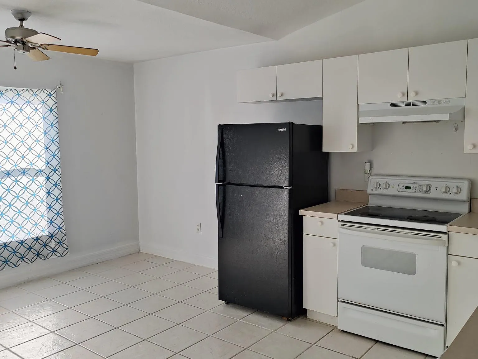 3 bed, 1340 sqft, $1,800 — Photo 4