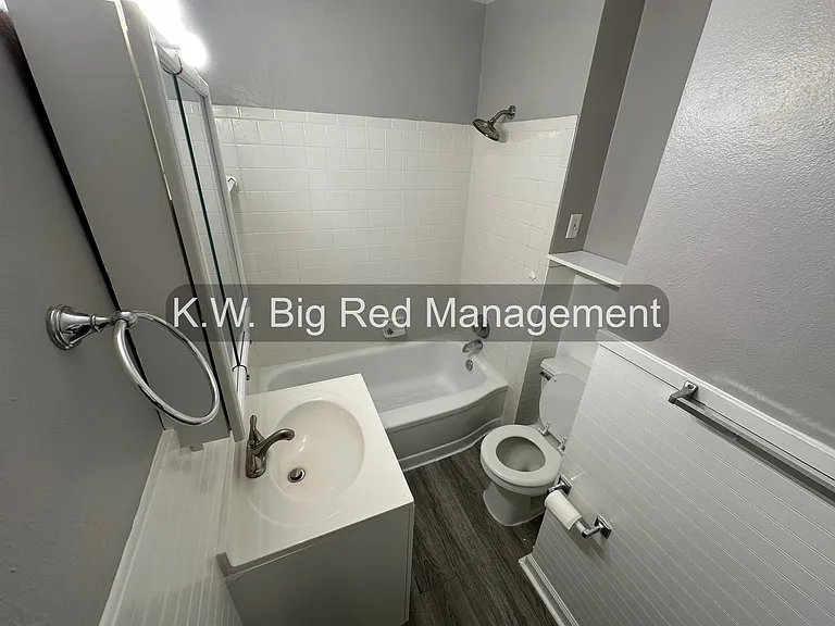 929 N Randolph Ave #2 — Photo 6