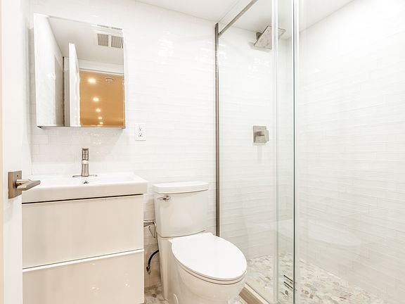 3rd image of 2136 41st St