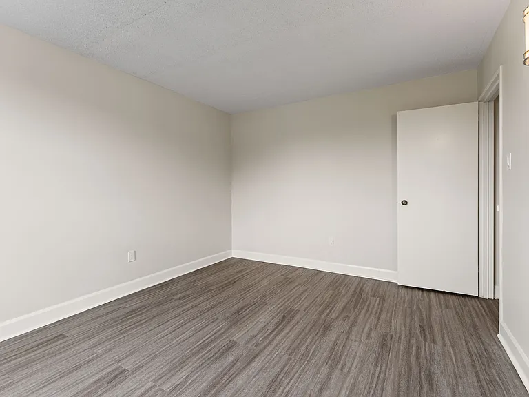 67 N Park St — Photo 10