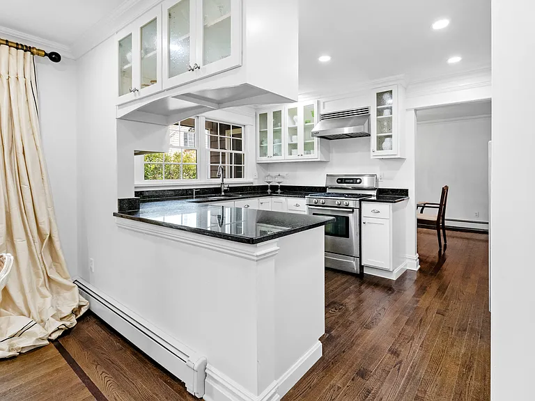 11 Leos Ln — Photo 10