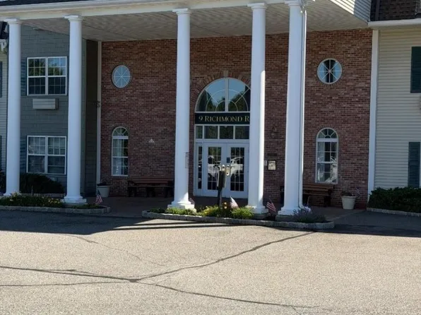 9106 Richmond Rd BLDG 9 #9106, West Milford Twp., NJ 07480