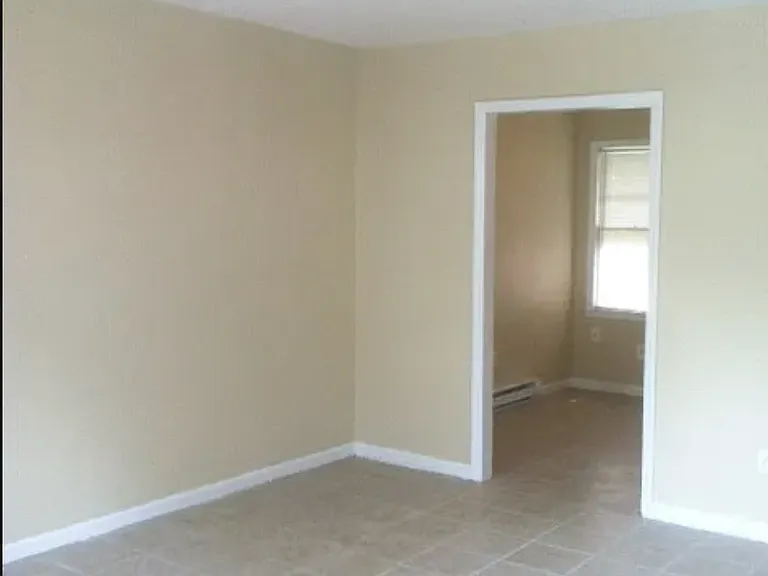 2718 Crescent Ln #A — Photo 3