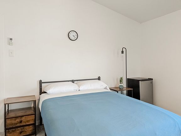 5th image of 215 Addax Dr #Ld