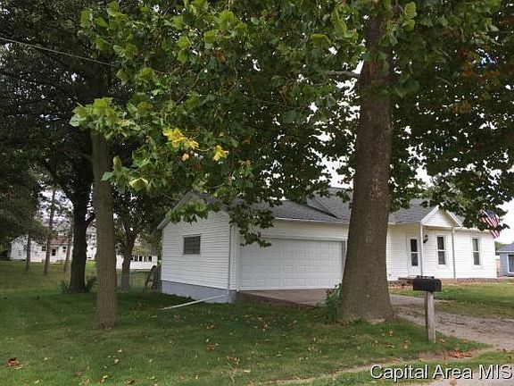 2nd image of 215 E Gossett St