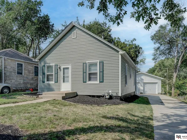 3525 S 51st St, Lincoln, NE 68506