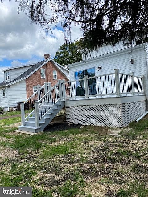 2nd image of 816 Green St