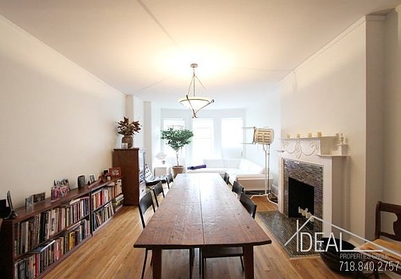 2nd image of 25 Montgomery Pl APT 2