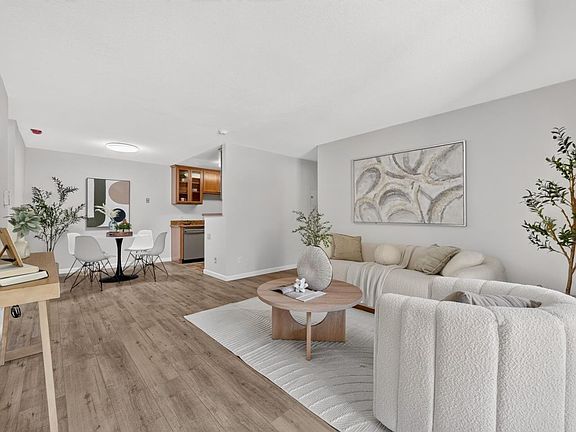 5th image of 2250 Monroe St APT 109