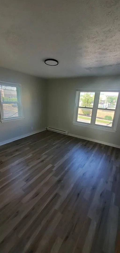4106 Lee Rd — Photo 2