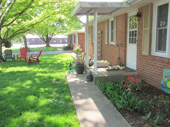 Pleasant formal entry