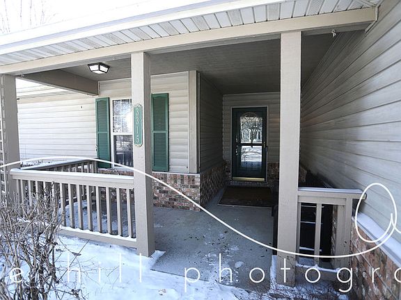 2nd image of 3315 Putnam St