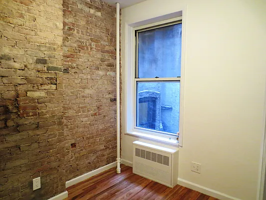 Rented by Waverly Realty Associates | media 5