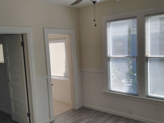 3rd image of 405 Kipling St APT 3
