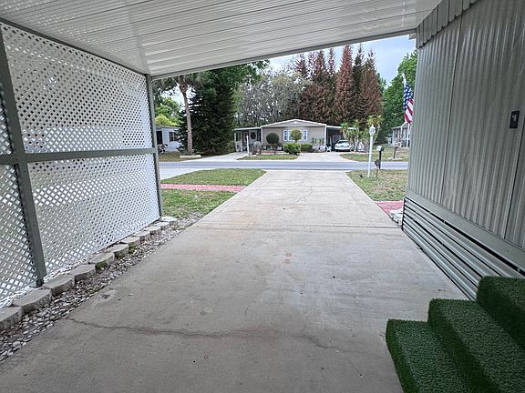 5th image of 308 Mohawk Trl