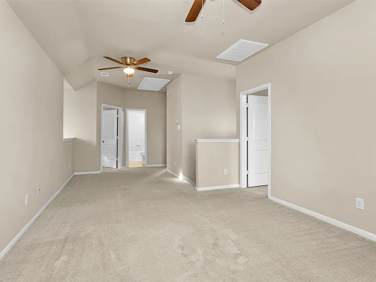 9419 Elliotts Ct — Photo 33