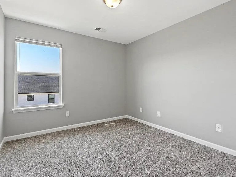 305 Krauss Dr — Photo 12