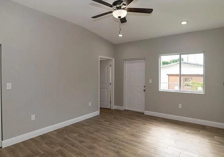 1138 NW 1st Ave — Photo 10