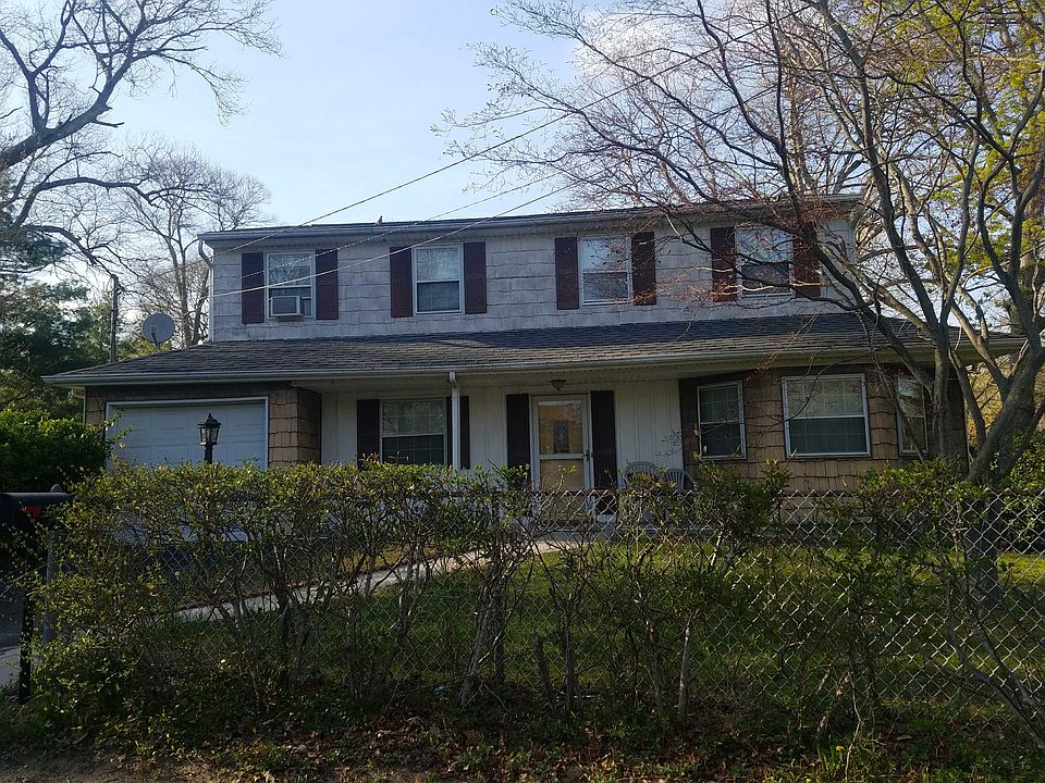 1st image of 26 Willow St