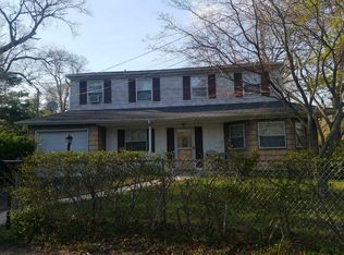 26 Willow St, Centereach, NY 11720