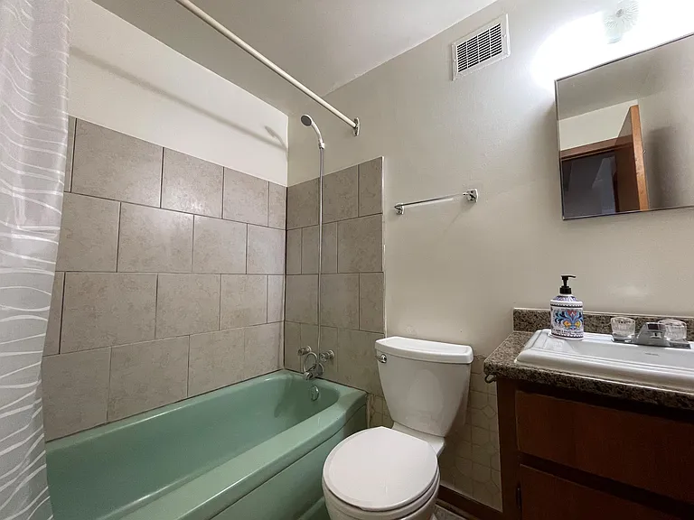 2249 Cornwall St — Photo 9