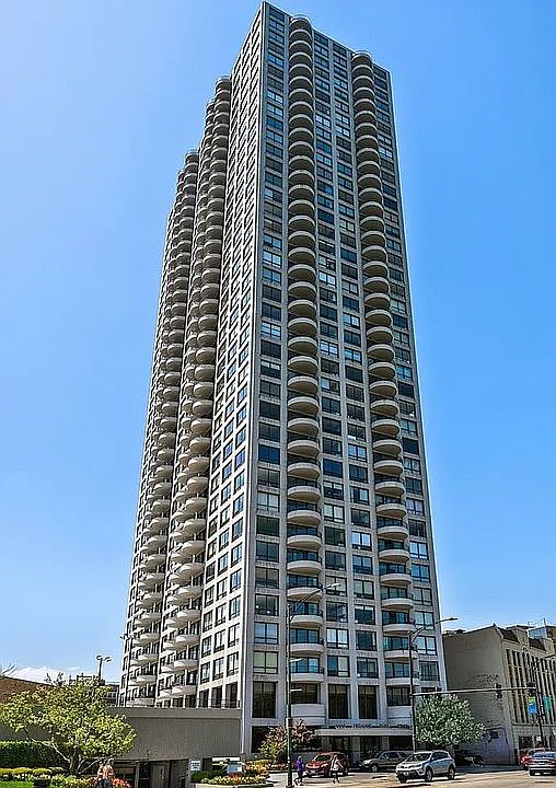 1st image of 2020 N Lincoln Park W APT 17B