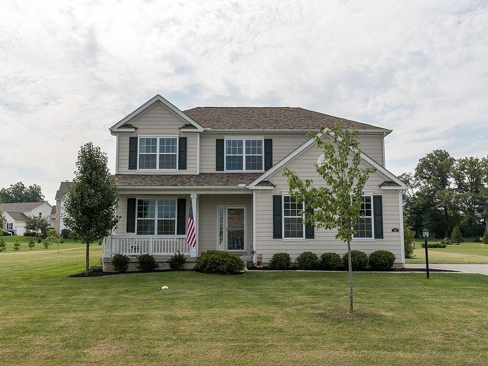 1st image of 428 Meadows Dr