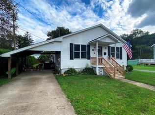 10 Alexander St, Warren, PA 16365