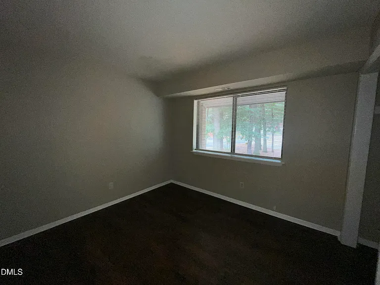 1022 Sandlin Pl #J — Photo 8