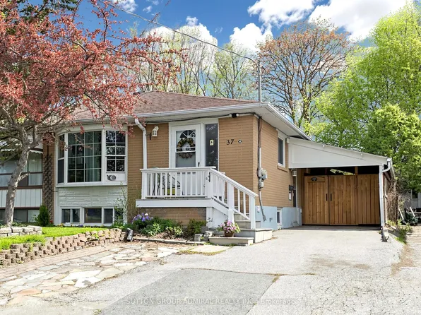 37 Newbury Dr, Newmarket, ON L3Y 4P9