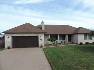 135 Dolores Dr, Rochester, NY 14626