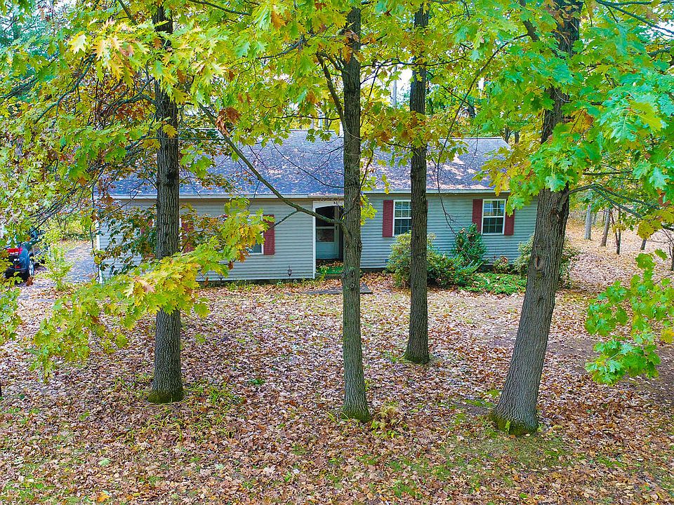 1st image of 43 Iris Ave