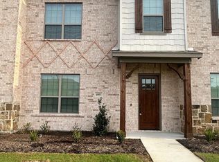 4003 Avion Dr, Sanger, TX 76266